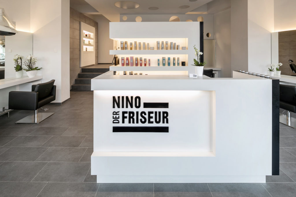 Fotografin fuer Interieur Fotografie dokumentiert Friseur Salon